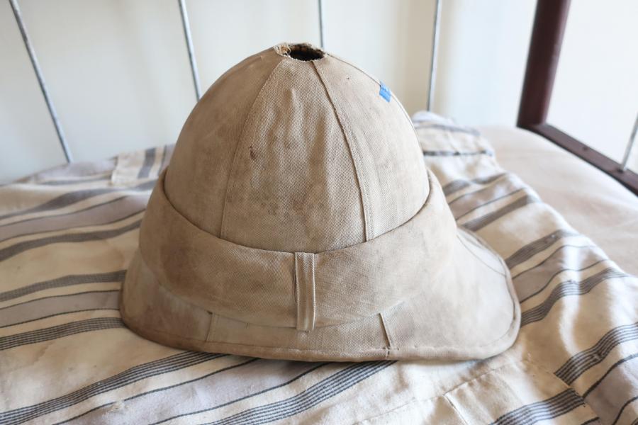The British Foreign Service helmet issued No. 83 Private Simon McLennan, NSW Mounted Rifles, c. February 1900.