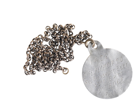 Identity disk and chain belonging to Clarence Douglas Blackadder, Anzac Memorial Collection. 