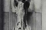 Victory after Sacrifice 1918 showing the intended scale next to Dellit’s amber windows. (SUNNYBROOK PRESS, 1934)